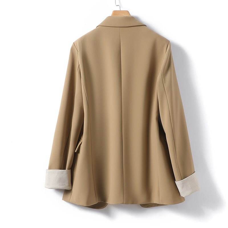 VALA I MODISCHER KHAKIFARBENER BLAZER - gutaussehen
